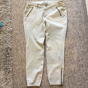 ON Skinny khaki pants